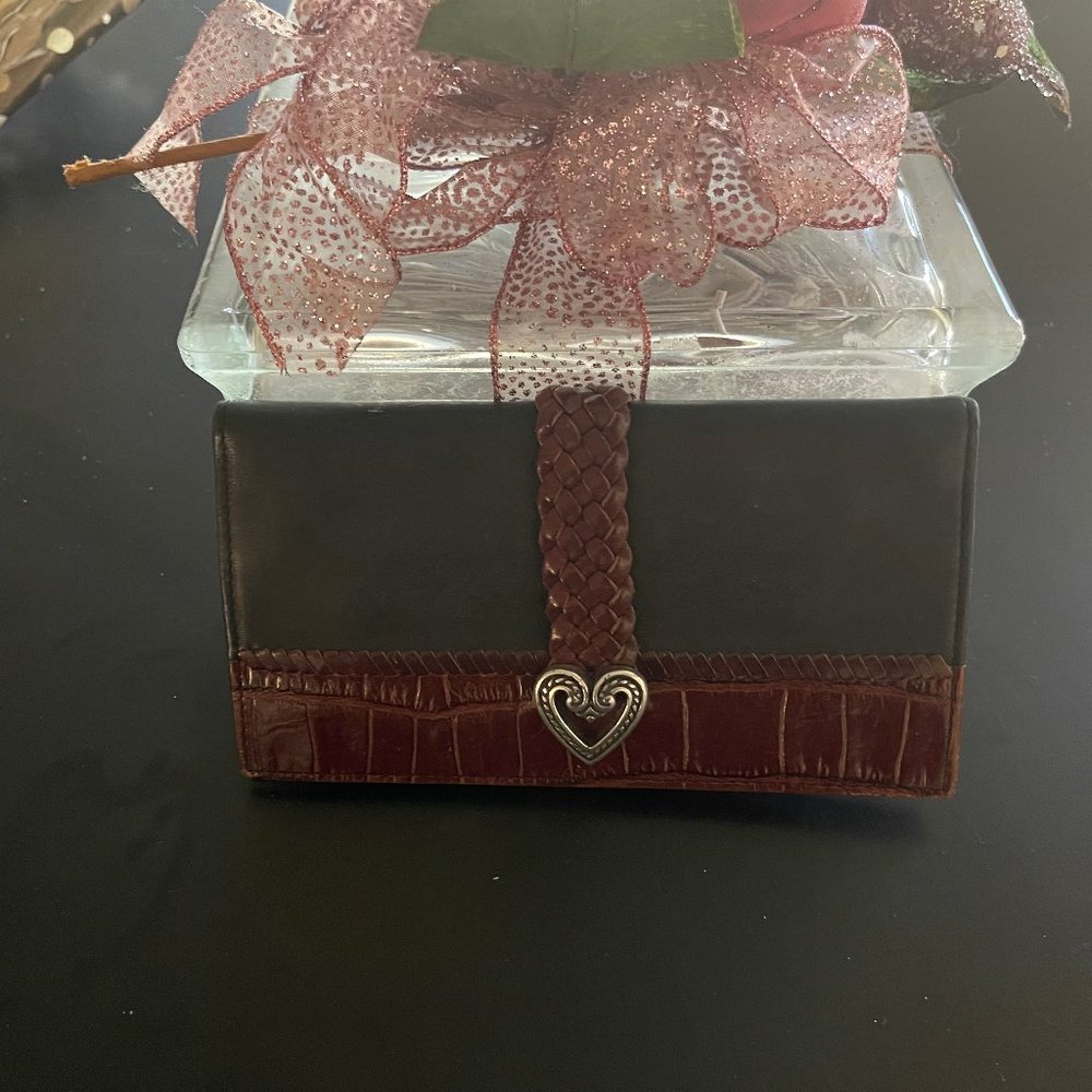 Brighton wallet
